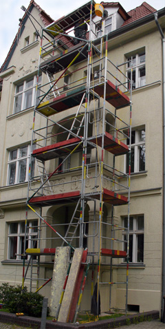 Gerüstbau Leitergangsturm von M & M Gerüstbau Berlin